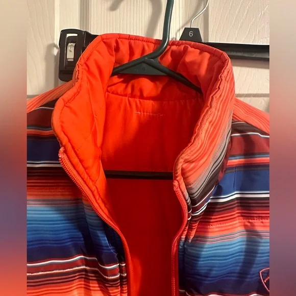 Women’s Ariat reversible vest - Picture 4 of 13